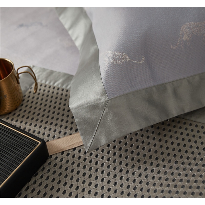 91家纺网 家纺一手货源 找家纺 时年家纺 2018新款冰露丝养生席提花欧式系列 豹子-蓝紫