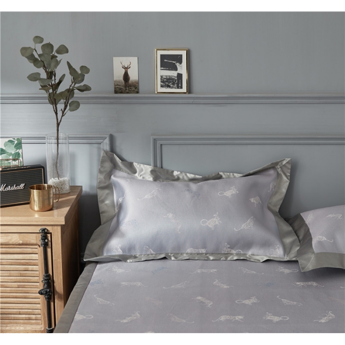 91家纺网 家纺一手货源 找家纺 时年家纺 2018新款冰露丝养生席提花欧式系列 豹子-蓝紫