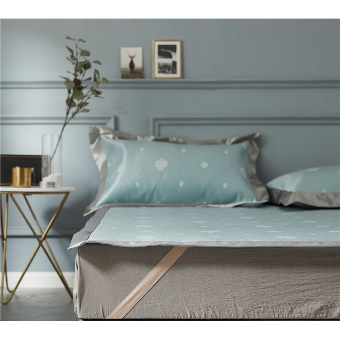 91家纺网 家纺一手货源 找家纺 时年家纺 2018新款冰露丝养生席提花欧式系列 贵族-蓝绿