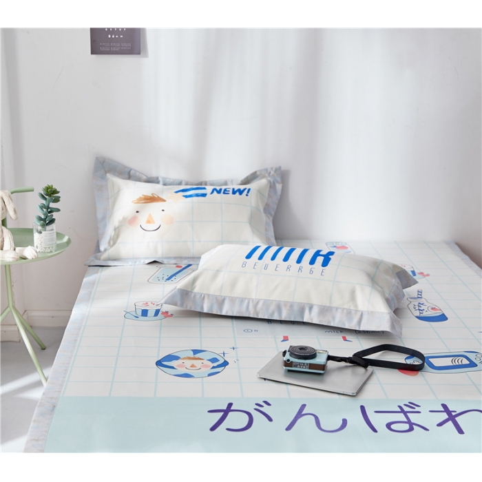 91家纺网 家纺一手货源 找家纺 时年家纺 2018新款冰露丝养生席印花卡通系列 牛奶男孩