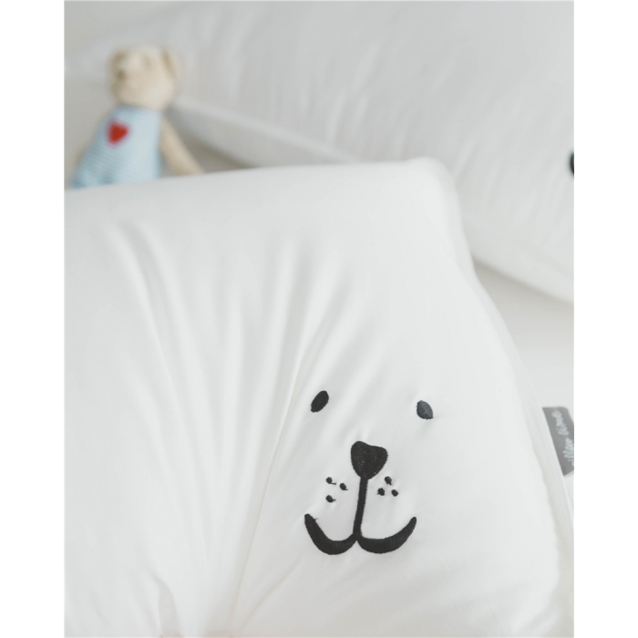 91家纺网 家纺一手货源 找家纺 时年家纺2018新款80贡缎绣花枕芯48*74cm BoBo