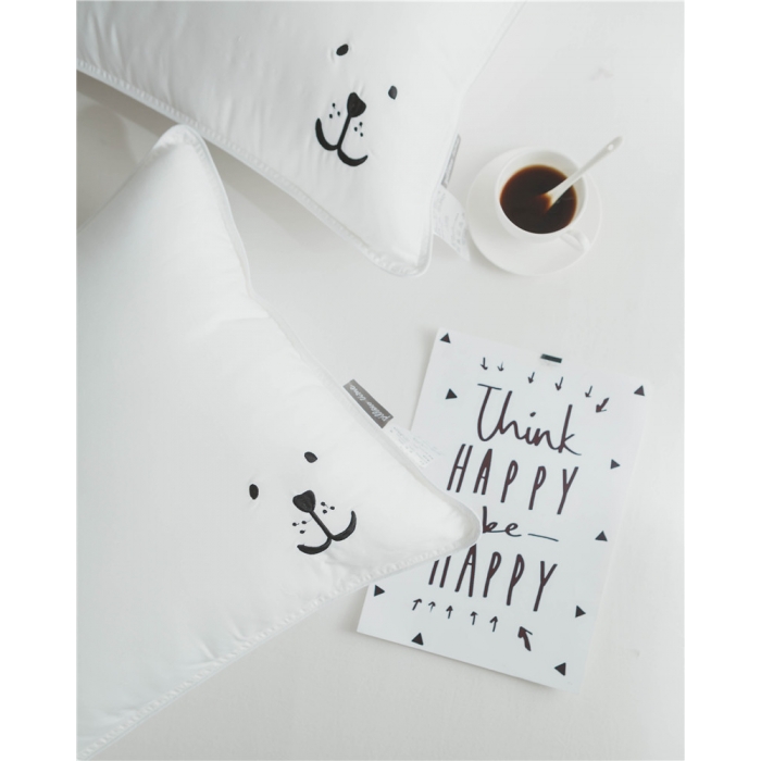 91家纺网 家纺一手货源 找家纺 时年家纺2018新款80贡缎绣花枕芯48*74cm BoBo