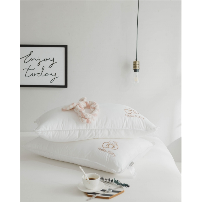 91家纺网 家纺一手货源 找家纺 时年家纺 新款80贡缎绣花枕芯48*74cm Kitty