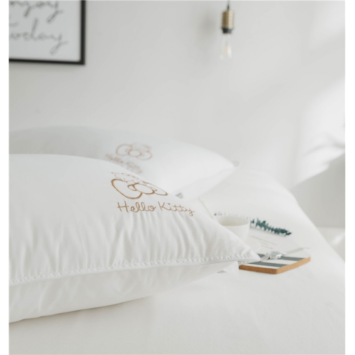 91家纺网 家纺一手货源 找家纺 时年家纺 新款80贡缎绣花枕芯48*74cm Kitty
