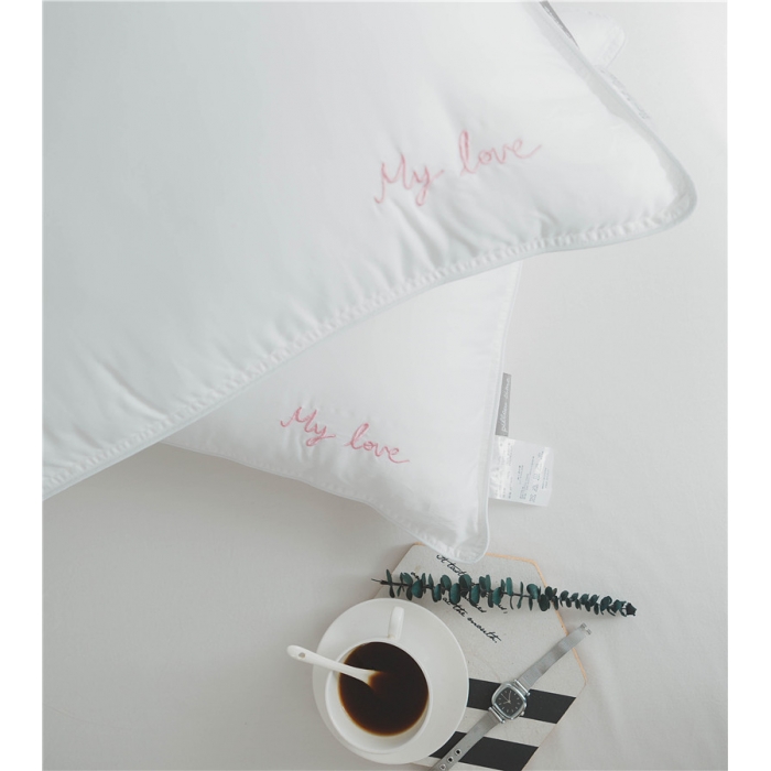 91家纺网 家纺一手货源 找家纺 时年家纺 新款80贡缎绣花枕芯48*74cm mylove