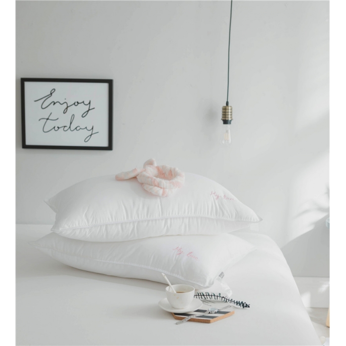 91家纺网 家纺一手货源 找家纺 时年家纺 新款80贡缎绣花枕芯48*74cm mylove