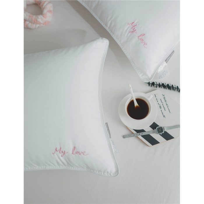 91家纺网 家纺一手货源 找家纺 时年家纺 新款80贡缎绣花枕芯48*74cm mylove