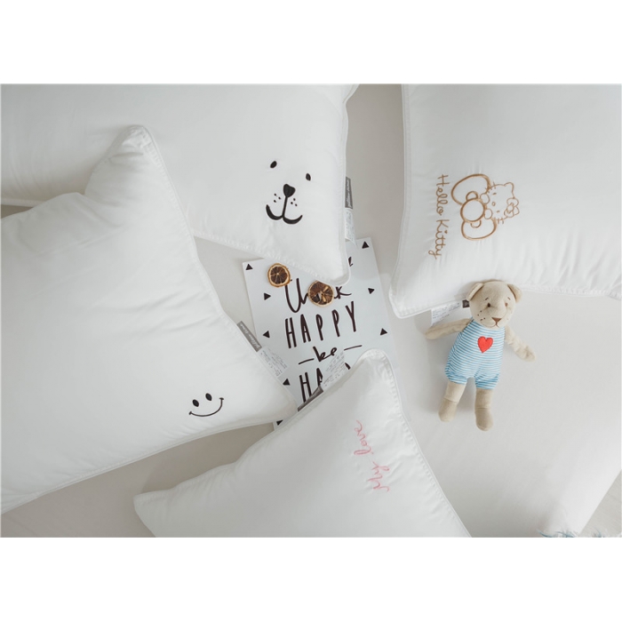 91家纺网 家纺一手货源 找家纺 时年家纺 2018新款80贡缎绣花枕芯48*74cm 爱心