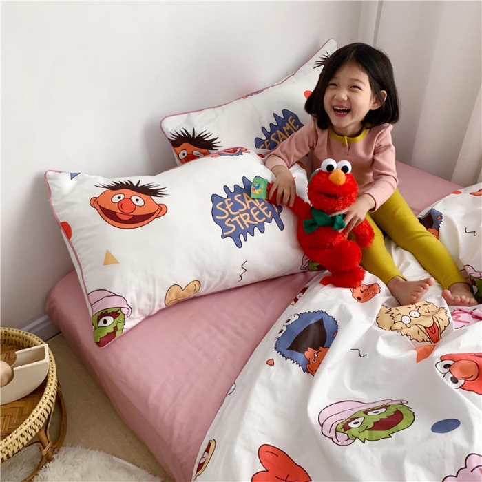 91家纺网 家纺一手货源 找家纺 时年 2021春夏新款嵌绳款全棉四件套 芝麻宝贝粉卡通儿童