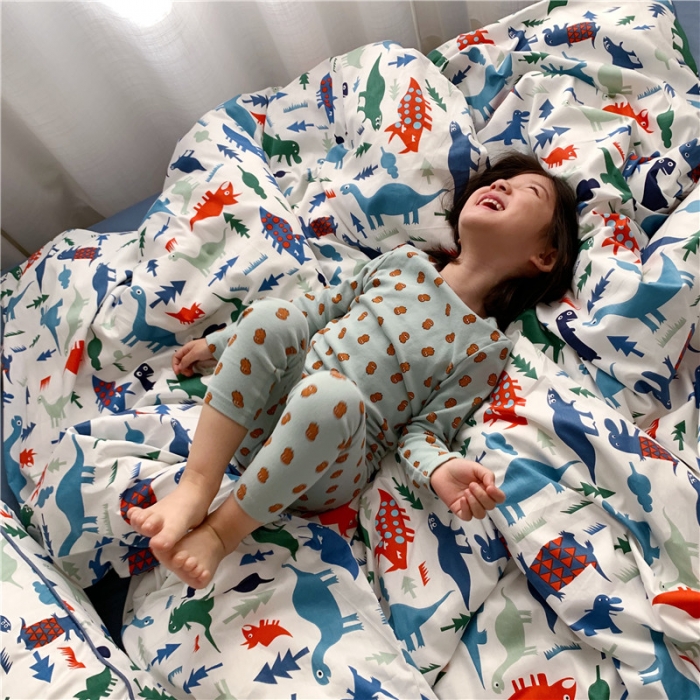 91家纺网 家纺一手货源 找家纺 时年 2021春夏新款嵌绳款全棉四件套 小小恐龙卡通儿童