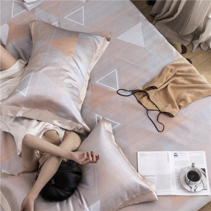 91家纺网 家纺一手货源 找家纺 时年家纺 2019新款凉席冰丝席冰露丝床笠款 渐变三角-金