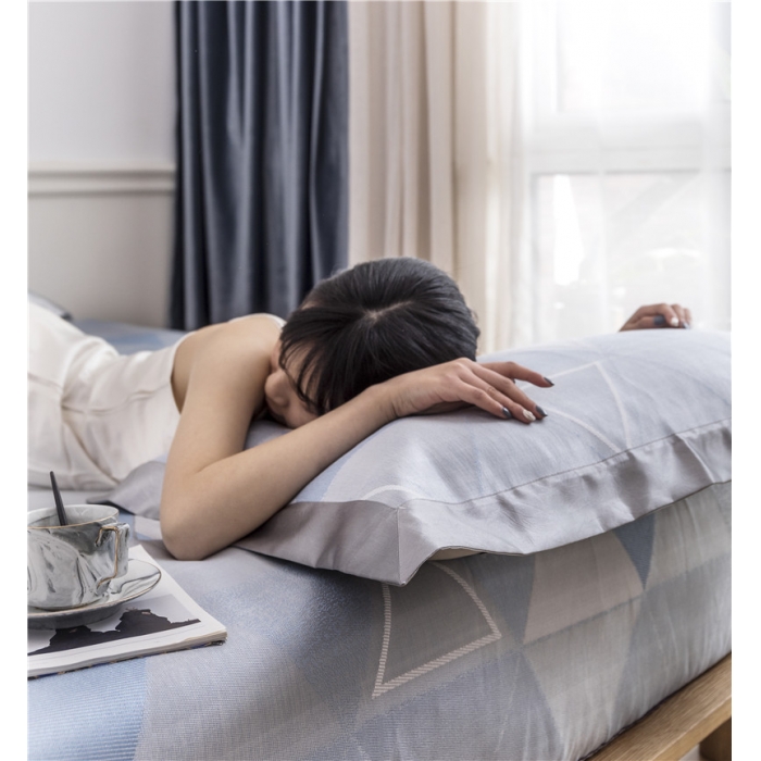 91家纺网 家纺一手货源 找家纺 时年家纺 2019新款凉席冰丝席冰露丝床笠款 渐变三角-蓝