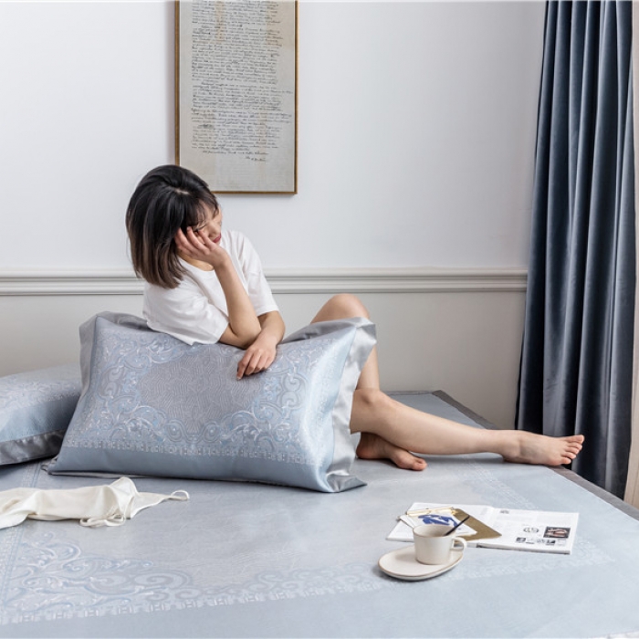 91家纺网 家纺一手货源 找家纺 时年家纺 2019新款凉席冰丝席冰露丝提花款 浪花物语