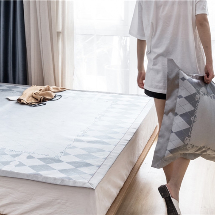 91家纺网 家纺一手货源 找家纺 时年家纺 2019新款凉席冰丝席冰露丝提花款 菱形罗格