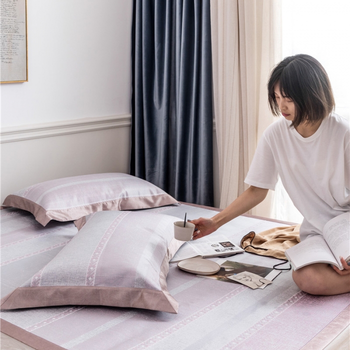 91家纺网 家纺一手货源 找家纺 时年家纺 2019新款凉席冰丝席冰露丝提花款 马赛条纹-粉