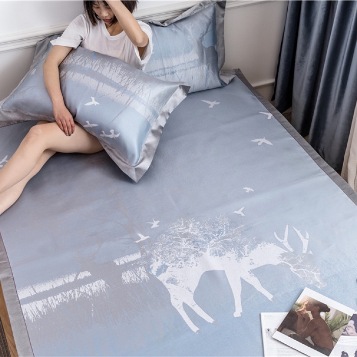 91家纺网 家纺一手货源 找家纺 时年家纺 2019新款凉席冰丝席冰露丝提花款 麋鹿