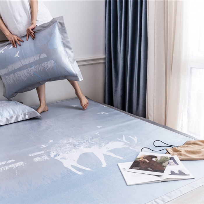 91家纺网 家纺一手货源 找家纺 时年家纺 2019新款凉席冰丝席冰露丝提花款 麋鹿