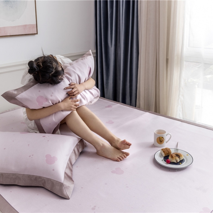 91家纺网 家纺一手货源 找家纺 时年家纺 2019新款凉席冰丝席冰露丝提花款 米奇-粉