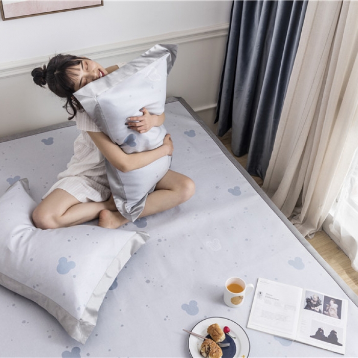 91家纺网 家纺一手货源 找家纺 时年家纺 2019新款凉席冰丝席冰露丝提花款 米奇-蓝