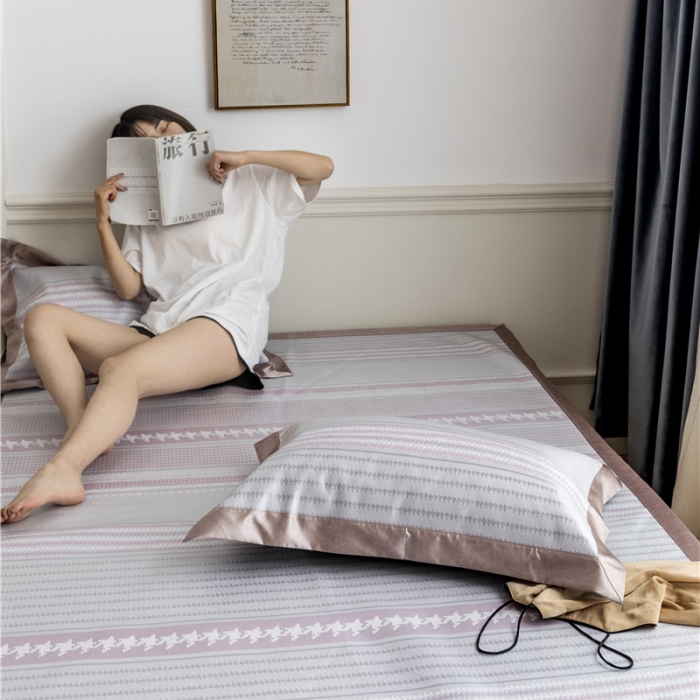 91家纺网 家纺一手货源 找家纺 时年家纺 2019新款凉席冰丝席冰露丝提花款 千鸟格-粉