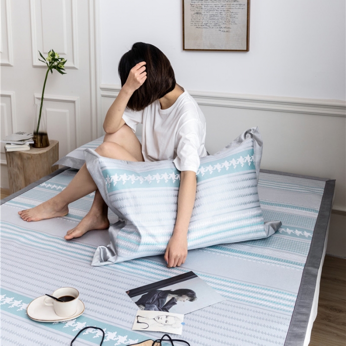 91家纺网 家纺一手货源 找家纺 时年家纺 2019新款凉席冰丝席冰露丝提花款 千鸟格-蓝