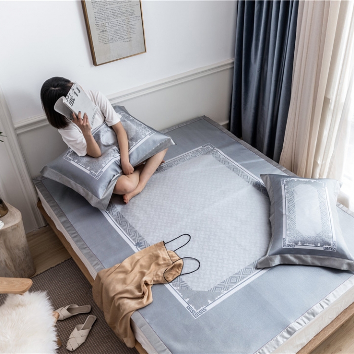 91家纺网 家纺一手货源 找家纺 时年家纺 2019新款凉席冰丝席冰露丝提花款 图腾印象-银