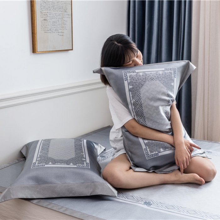 91家纺网 家纺一手货源 找家纺 时年家纺 2019新款凉席冰丝席冰露丝提花款 图腾印象-银