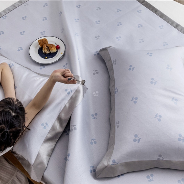 91家纺网 家纺一手货源 找家纺 时年家纺 2019新款凉席冰丝席冰露丝提花款 樱桃-蓝