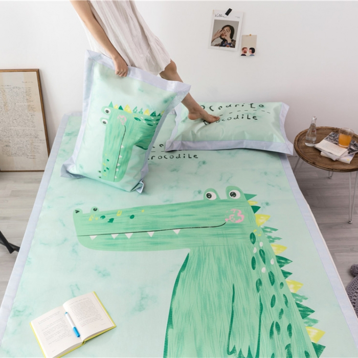 91家纺网 家纺一手货源 找家纺 时年家纺 2019新款凉席冰丝席冰露丝印花款 鳄鱼君