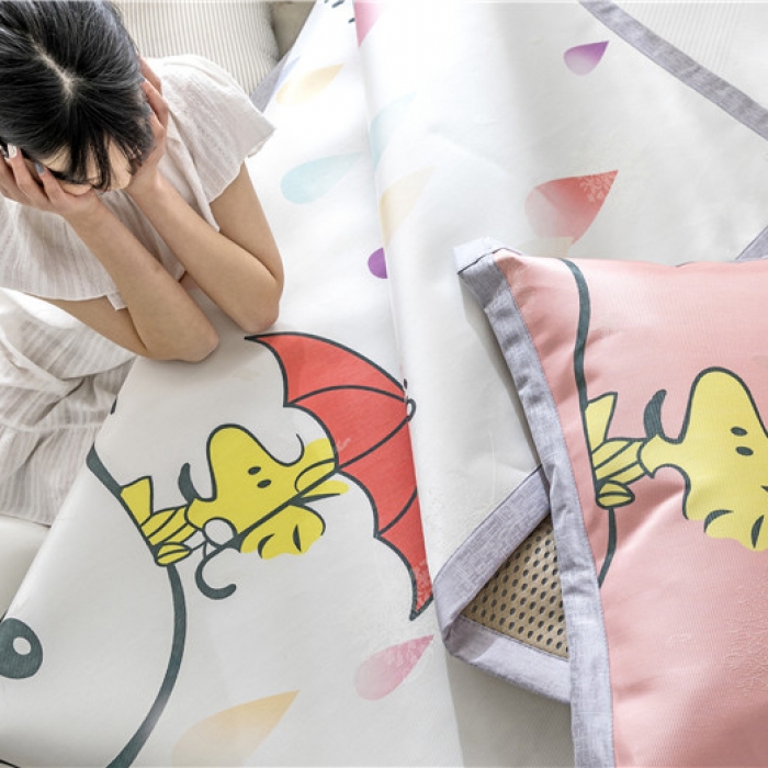 91家纺网 家纺一手货源 找家纺 时年家纺 2019新款凉席冰丝席水洗养生席 彩虹雨