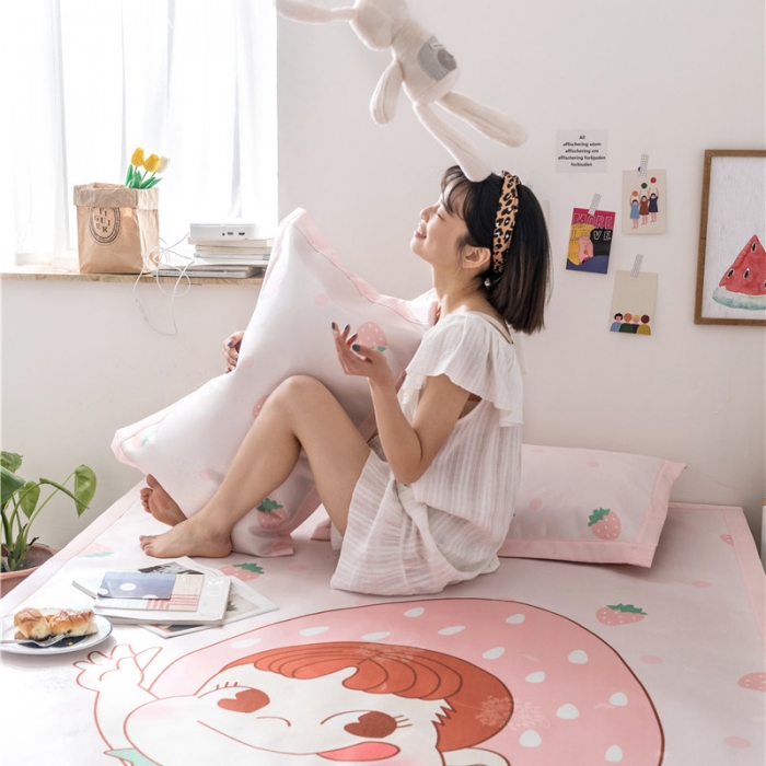 91家纺网 家纺一手货源 找家纺 时年家纺 2019新款凉席冰丝席水洗养生席 草莓女孩