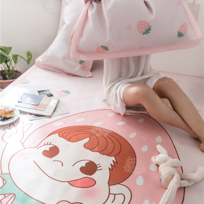 91家纺网 家纺一手货源 找家纺 时年家纺 2019新款凉席冰丝席水洗养生席 草莓女孩