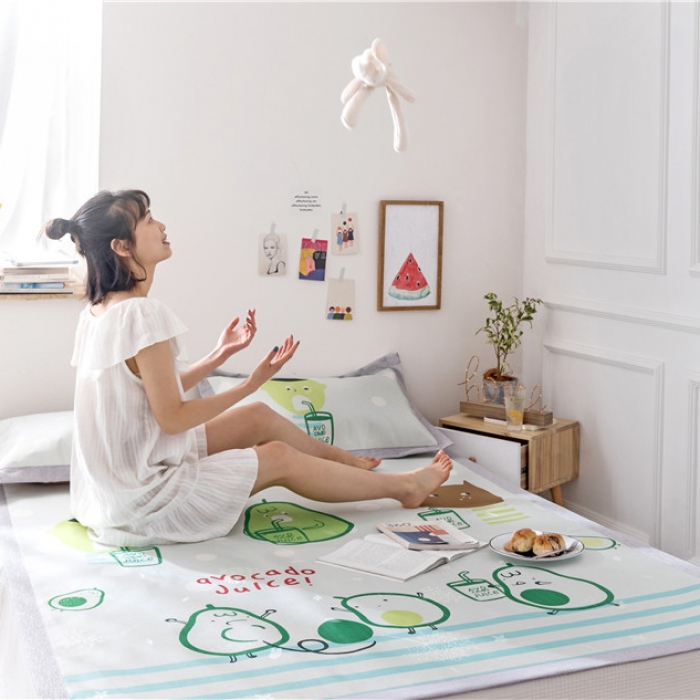 91家纺网 家纺一手货源 找家纺 时年家纺 2019新款凉席冰丝席水洗养生席 牛油果乐