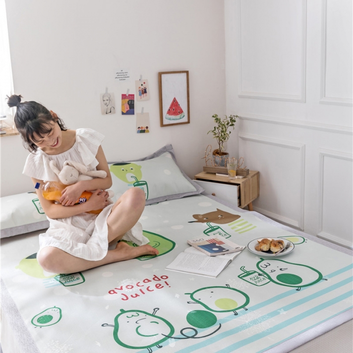 91家纺网 家纺一手货源 找家纺 时年家纺 2019新款凉席冰丝席水洗养生席 牛油果乐