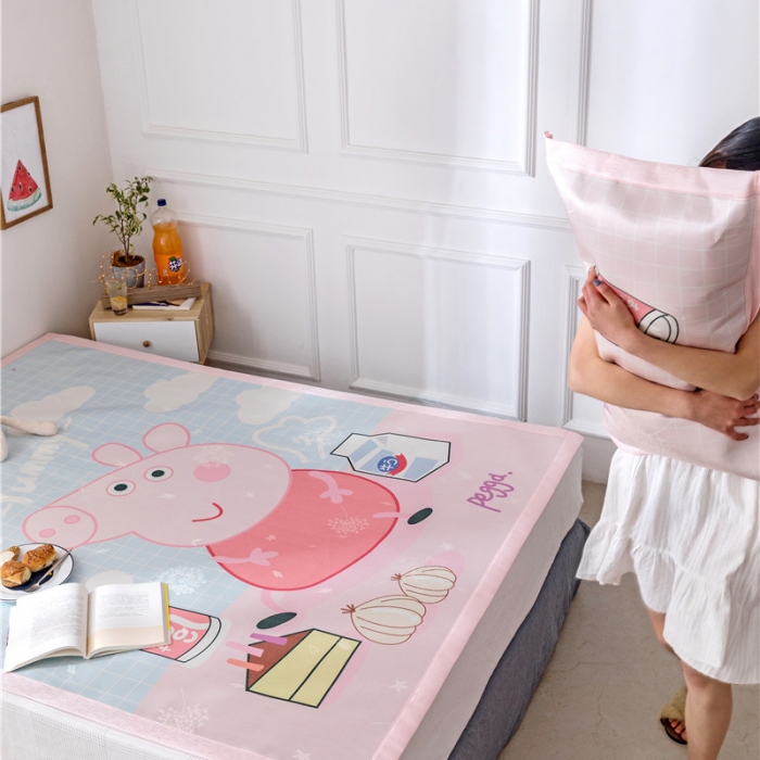 91家纺网 家纺一手货源 找家纺 时年家纺 2019新款凉席冰丝席水洗养生席 佩奇小猪