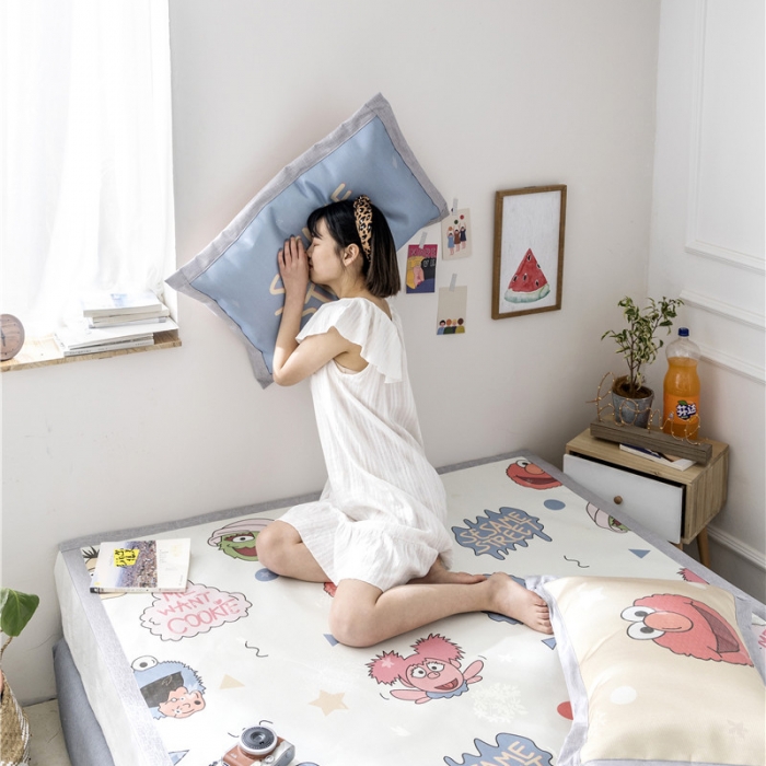 91家纺网 家纺一手货源 找家纺 时年家纺 2019新款凉席冰丝席水洗养生席 芝麻宝贝