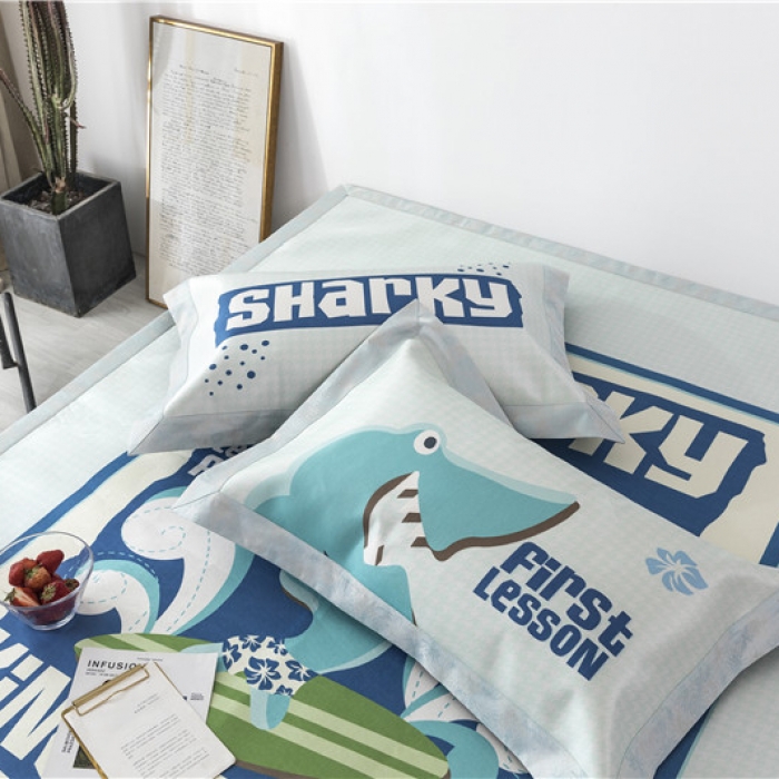 91家纺网 家纺一手货源 找家纺 时年家纺 2019新款凉席冰丝席冰露丝印花款 鲨鱼学校