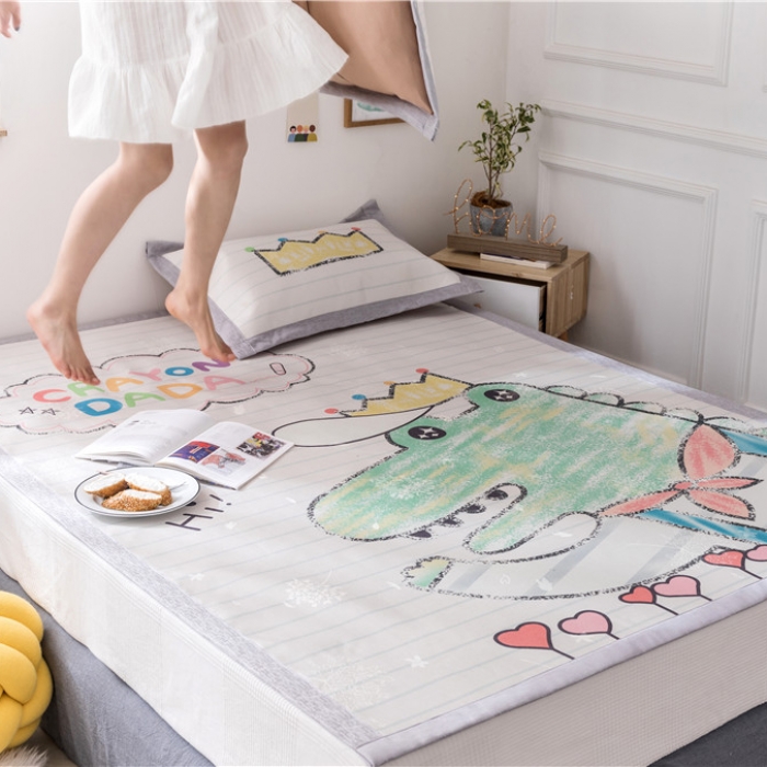 91家纺网 家纺一手货源 找家纺 时年家纺 2019新款凉席冰丝席水洗养生席 鳄鱼国王