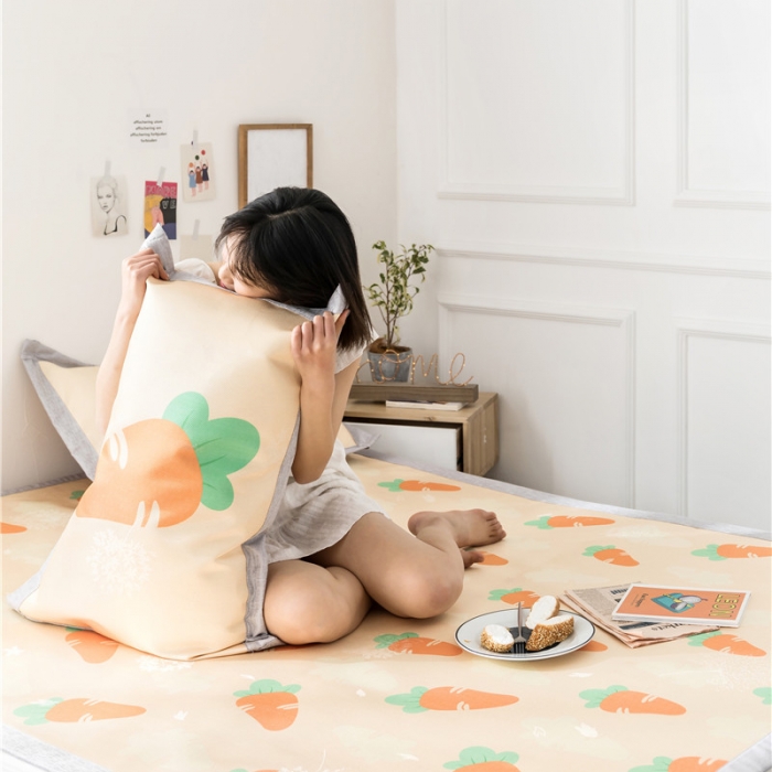 91家纺网 家纺一手货源 找家纺 时年家纺 2019新款凉席冰丝席水洗养生席 胡萝卜