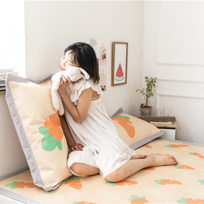 91家纺网 家纺一手货源 找家纺 时年家纺 2019新款凉席冰丝席水洗养生席 胡萝卜