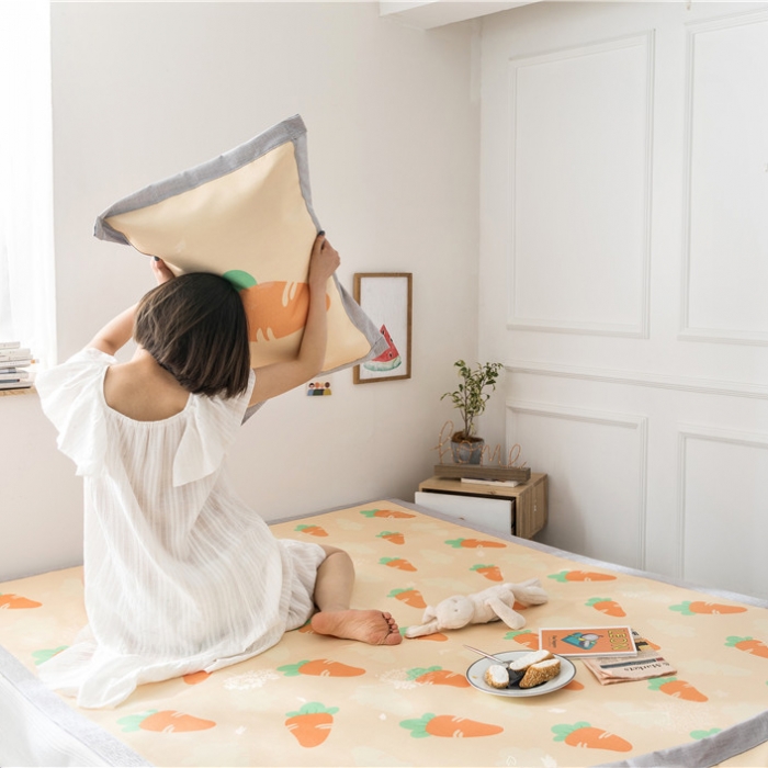 91家纺网 家纺一手货源 找家纺 时年家纺 2019新款凉席冰丝席水洗养生席 胡萝卜