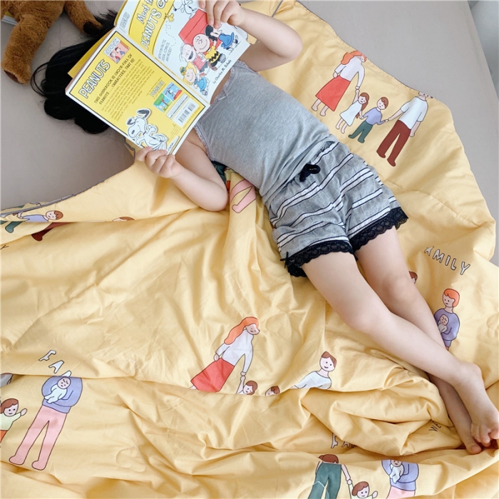 91家纺网 家纺一手货源 找家纺 时年家纺 2019新款全棉羽丝卡通夏被 快乐一家人