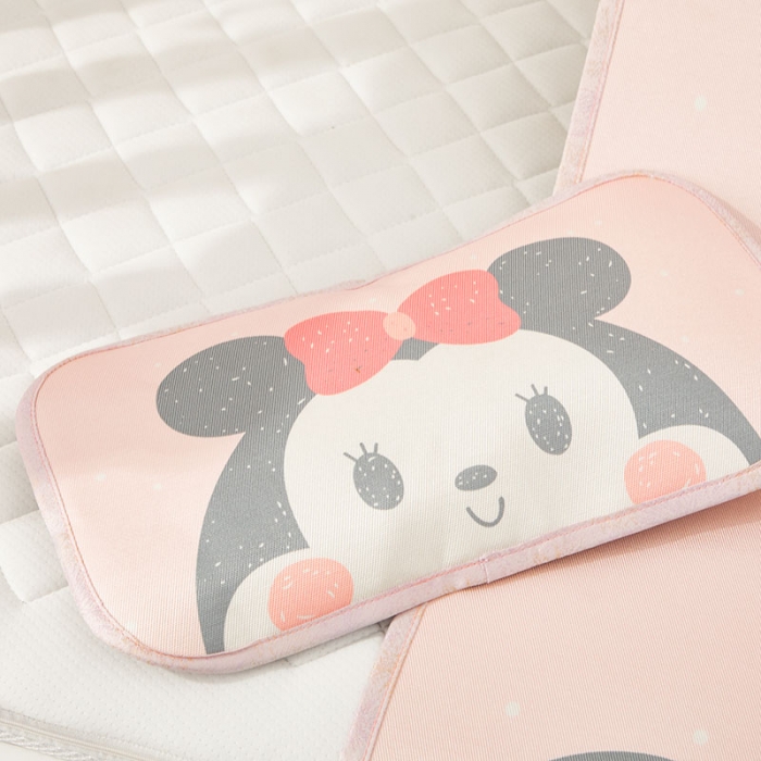 91家纺网 家纺一手货源 找家纺 时年冰露丝婴童席60*120+枕套送荞麦枕头棚拍mini女孩