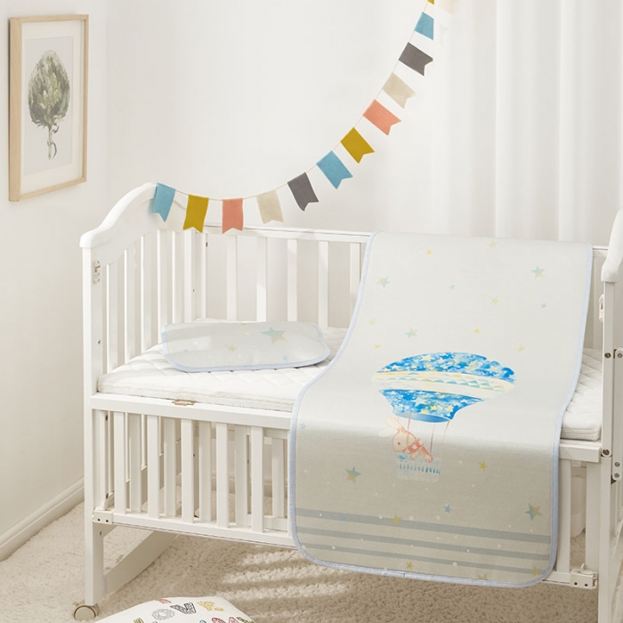 91家纺网 家纺一手货源 找家纺 时年 冰露丝婴童席60*120+枕套(送荞麦枕头)棚拍热气球