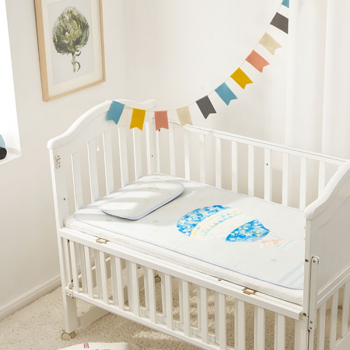 91家纺网 家纺一手货源 找家纺 时年 冰露丝婴童席60*120+枕套(送荞麦枕头)棚拍热气球