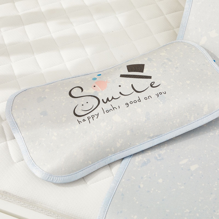 91家纺网 家纺一手货源 找家纺 时年 冰露丝婴童席60*120+枕套（送荞麦枕头）棚拍小鲸鱼