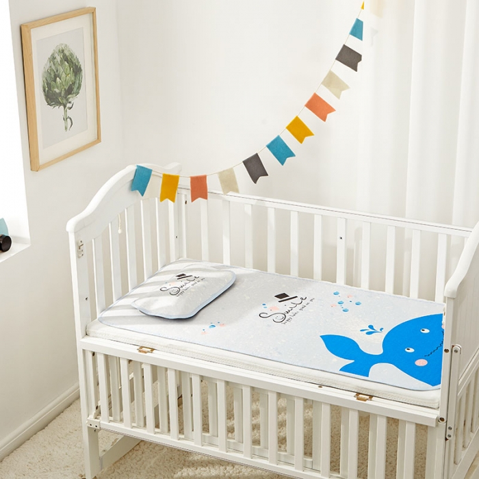 91家纺网 家纺一手货源 找家纺 时年 冰露丝婴童席60*120+枕套（送荞麦枕头）棚拍小鲸鱼