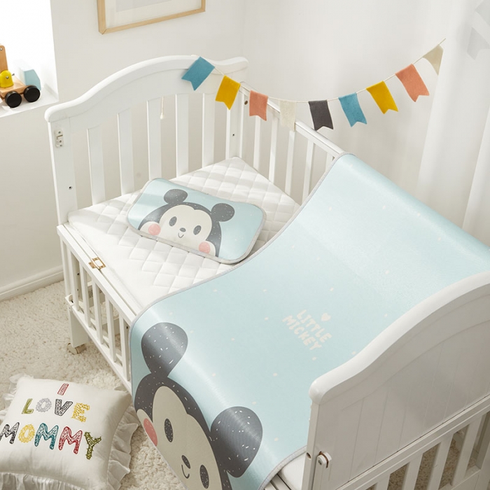 91家纺网 家纺一手货源 找家纺 （总）时年 冰露丝婴童席60*120+枕套（送荞麦枕头）棚拍