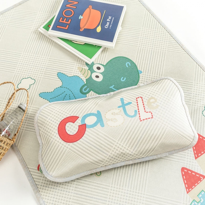 91家纺网 家纺一手货源 找家纺 时年冰露丝婴童席60*120+枕套（送荞麦枕头）棚拍恐龙宝宝