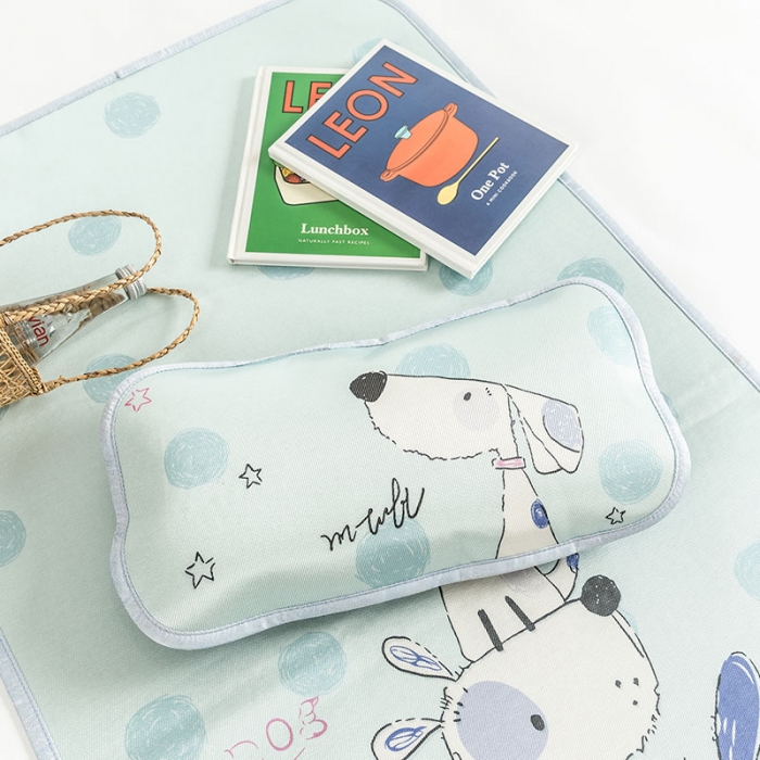 91家纺网 家纺一手货源 找家纺 时年 冰露丝婴童席60*120+枕套（送荞麦枕头）棚拍圆点狗